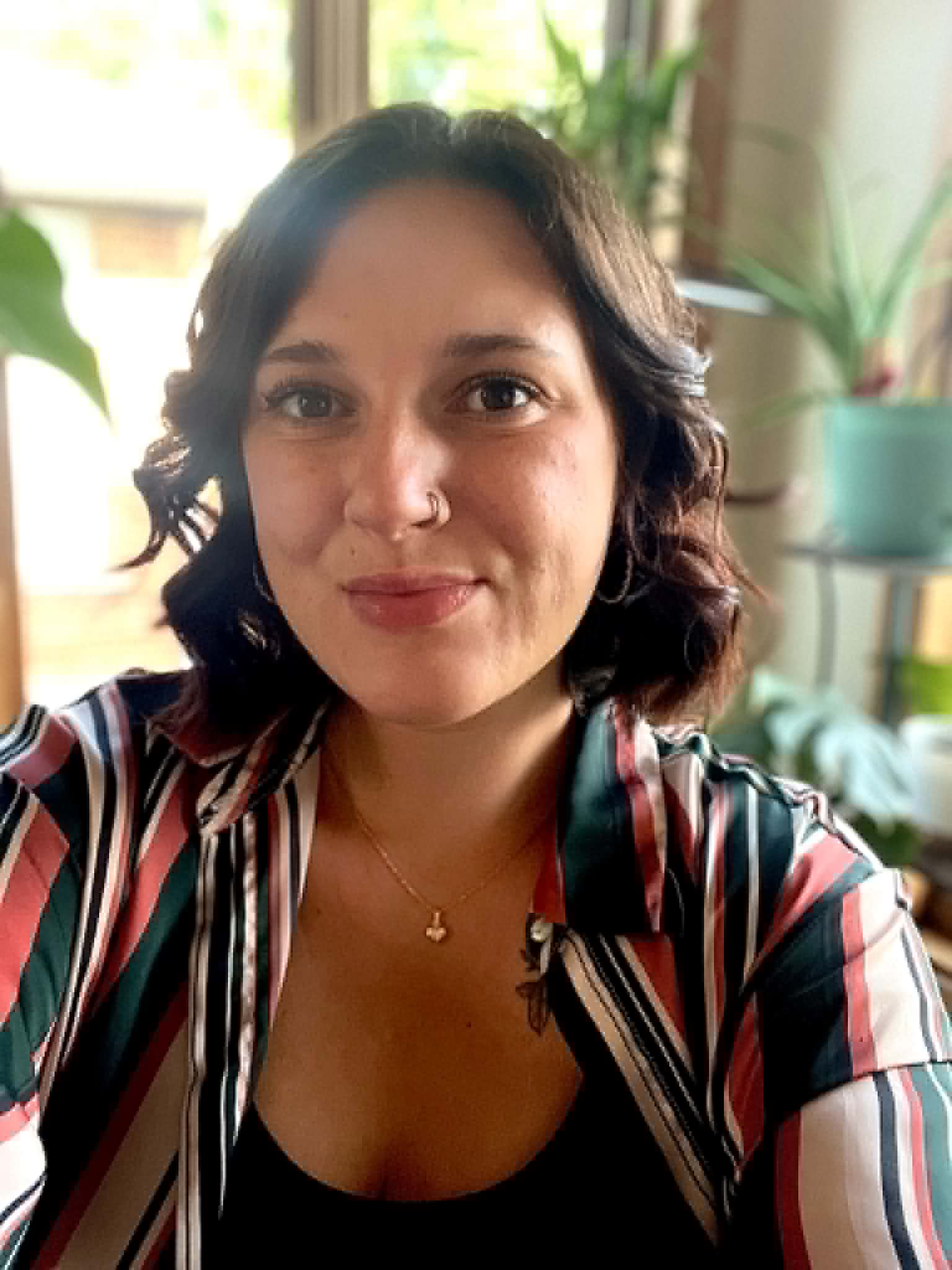 Photo d'Ariane, technicienne en pose d'ongle chez Erania
